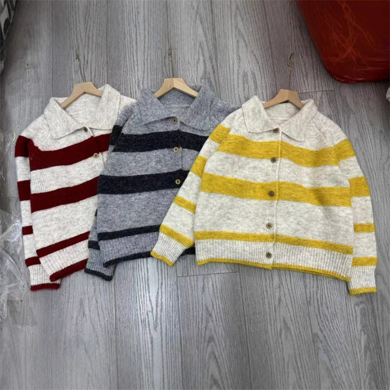 ボーダー服 レトロ襟付きボーダーニットカーディガン