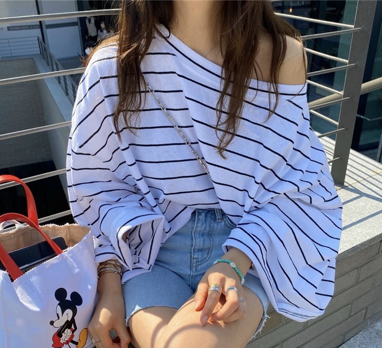https://fulmo-img-server.com/borderly/be6dcbe5-0cb1-43cd-9ee2-7f61d6c18aa1.jpg