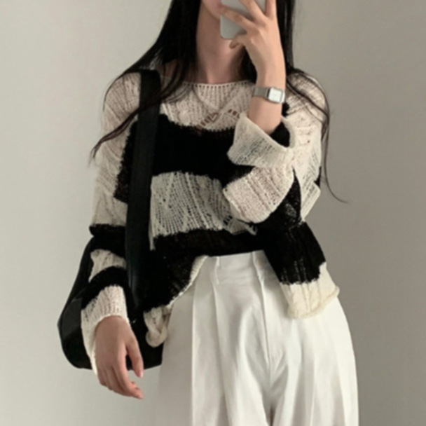 ボーダー服 透かし編みボーダーニット