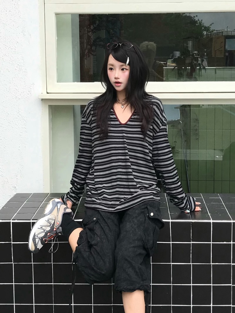 https://fulmo-img-server.com/borderly/c61be59f-5a40-447e-b1d2-535de8de8103.jpg