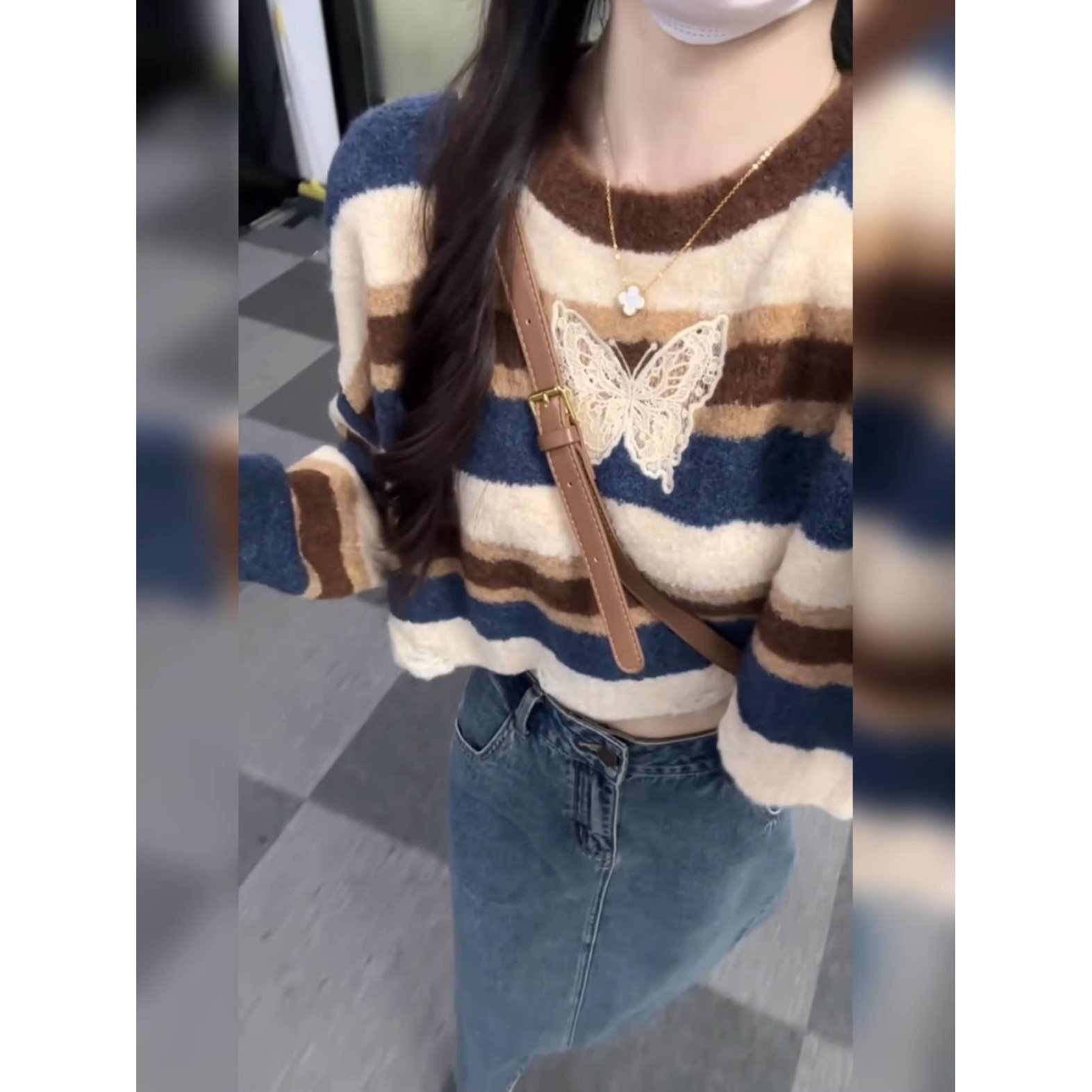 ボーダー服 蝶々モチーフ ふわもこボーダーニット