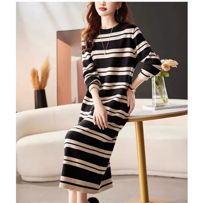 ボーダー服 新作ボーダー柄ニットワンピース長袖ロング丈体型カバー