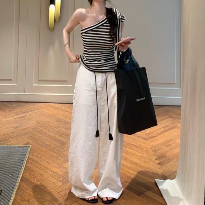 ボーダー服 アシンメトリー肩見せボーダートップス