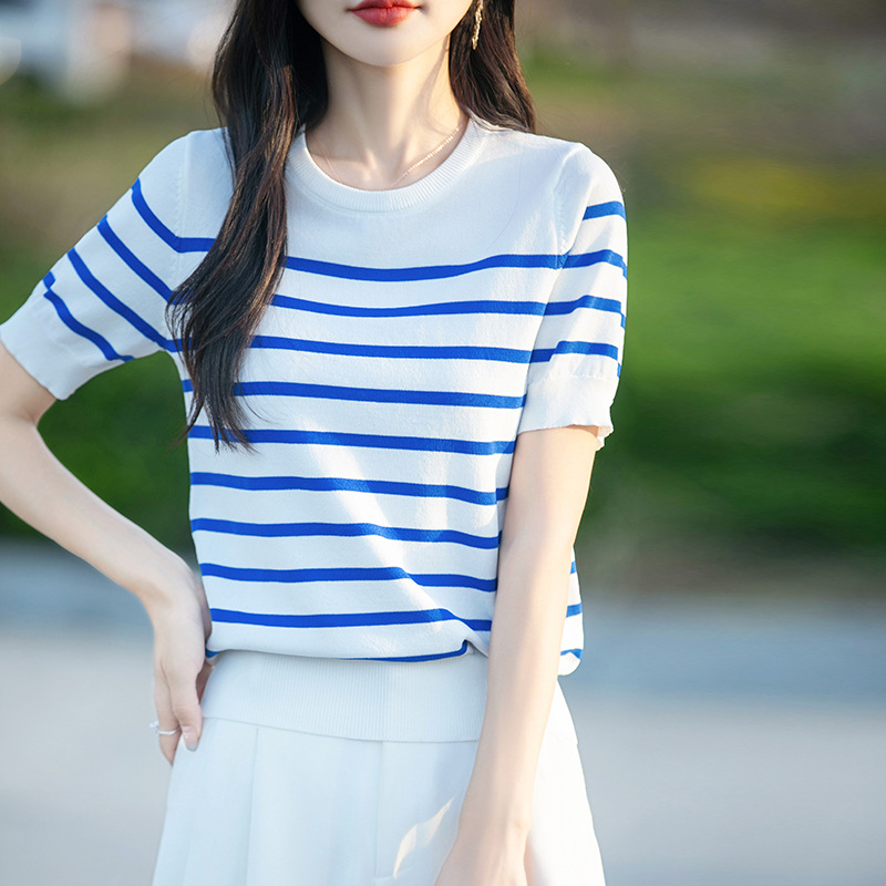 https://fulmo-img-server.com/borderly/dab8676e-300b-4afe-b590-33d491fe5154.jpg
