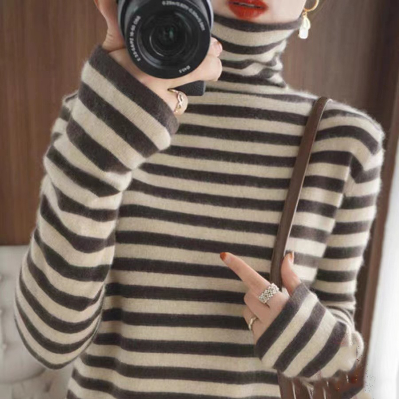 ボーダー服 ボーダー柄裏ボアタートルネック暖かい着回し抜群