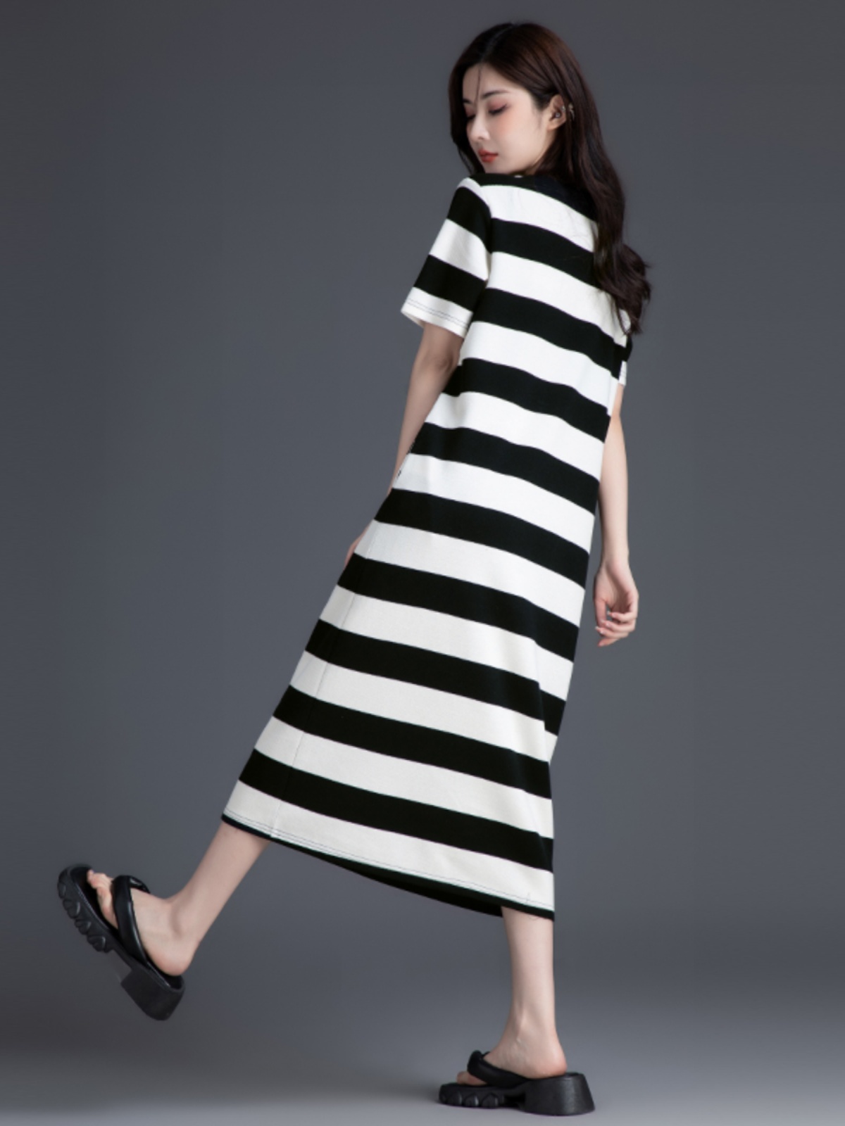 ボーダー服 クラシカルボーダーミディワンピース