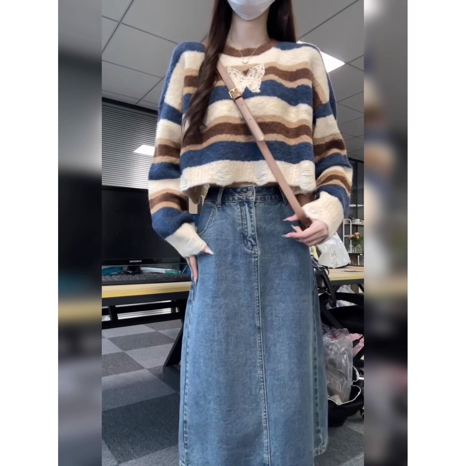 ボーダー服 蝶々モチーフ ふわもこボーダーニット