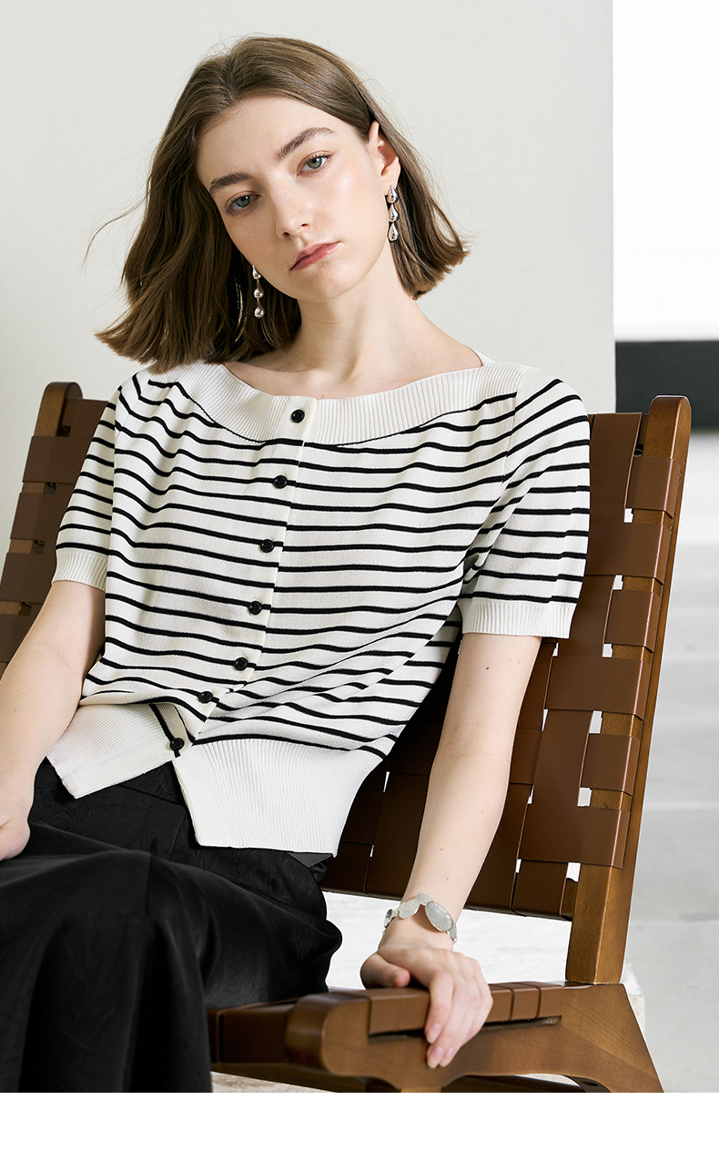ボーダー服 上品ボタンデザイン半袖ボーダーニット