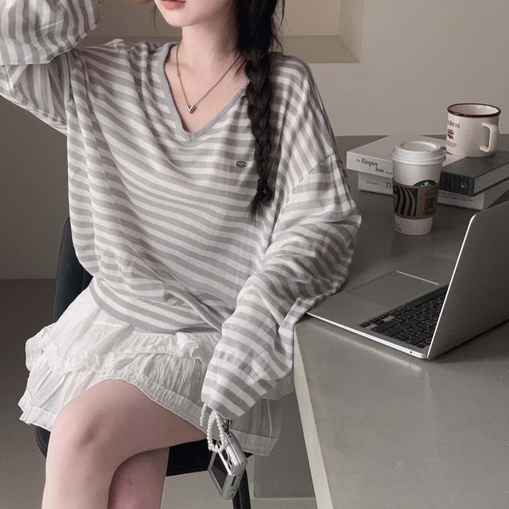 https://fulmo-img-server.com/borderly/f61303f8-d962-4a21-8351-7bb521cd811e.jpg
