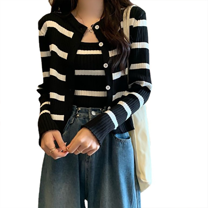 ボーダー服 ボーダー柄長袖ニットカーディガンとキャミソールセット