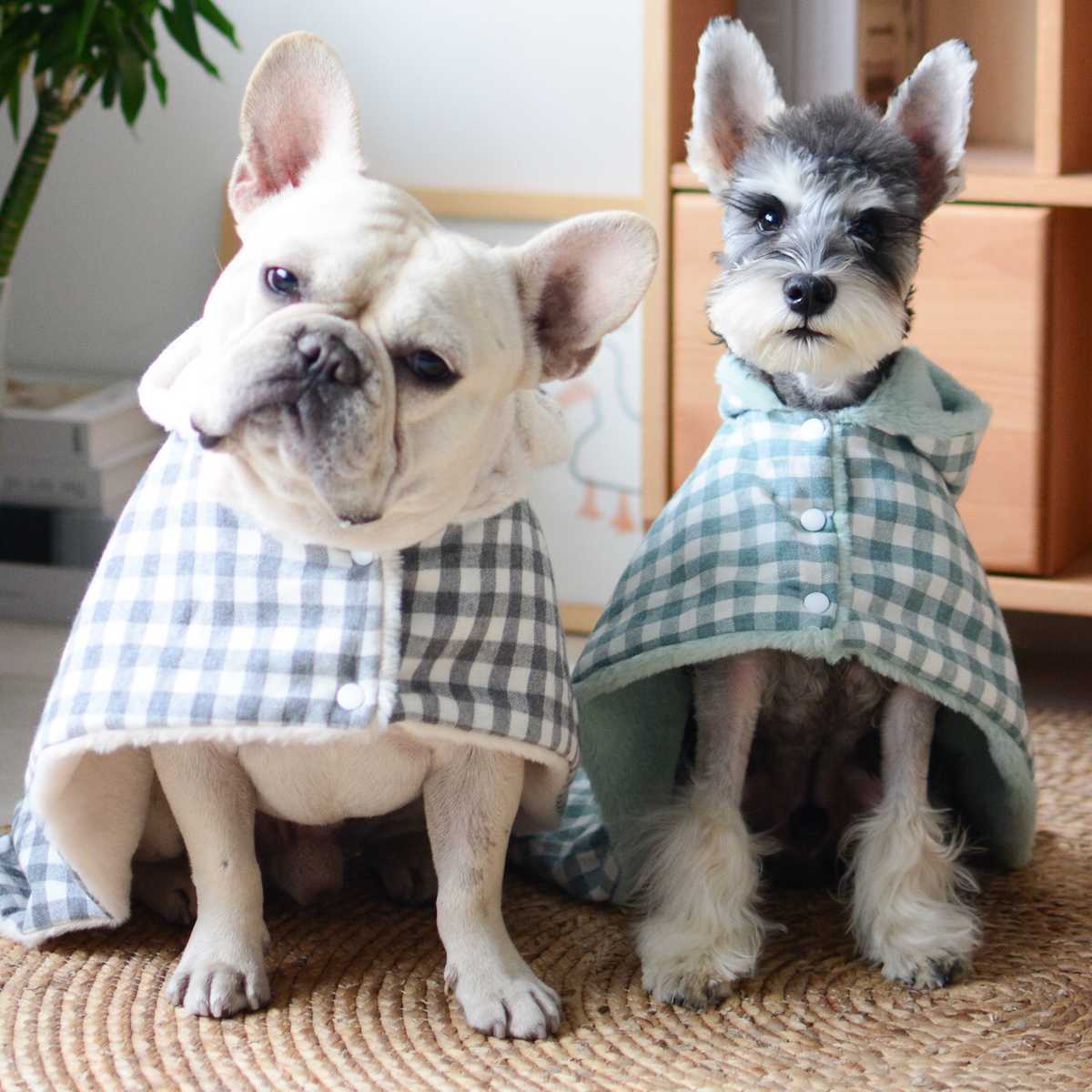 防災グッズ ふわもこ防災ぽんぽんケープ