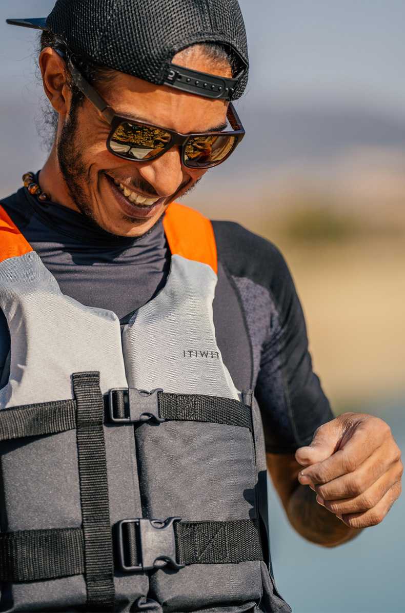 防災グッズ 安心浮力ベスト 災害時命の守り