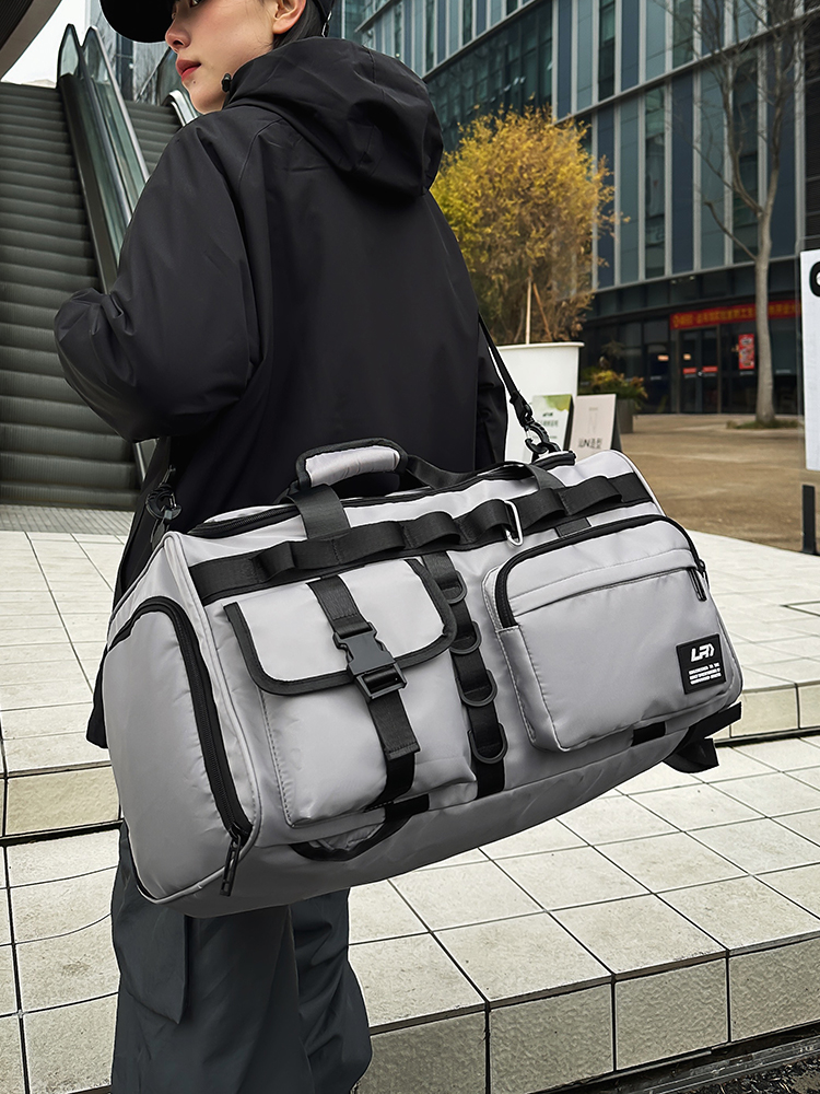 ボストンバッグ 多機能ポケット付き実用旅行バッグ