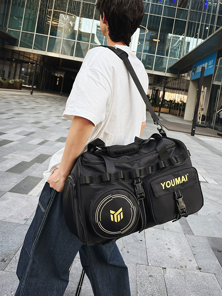 ボストンバッグ 多機能ポケット付き スタイリッシュボストン