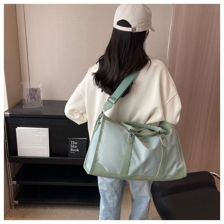 【非表示】パステル調ソフト素材の旅行用ボストンバッグ