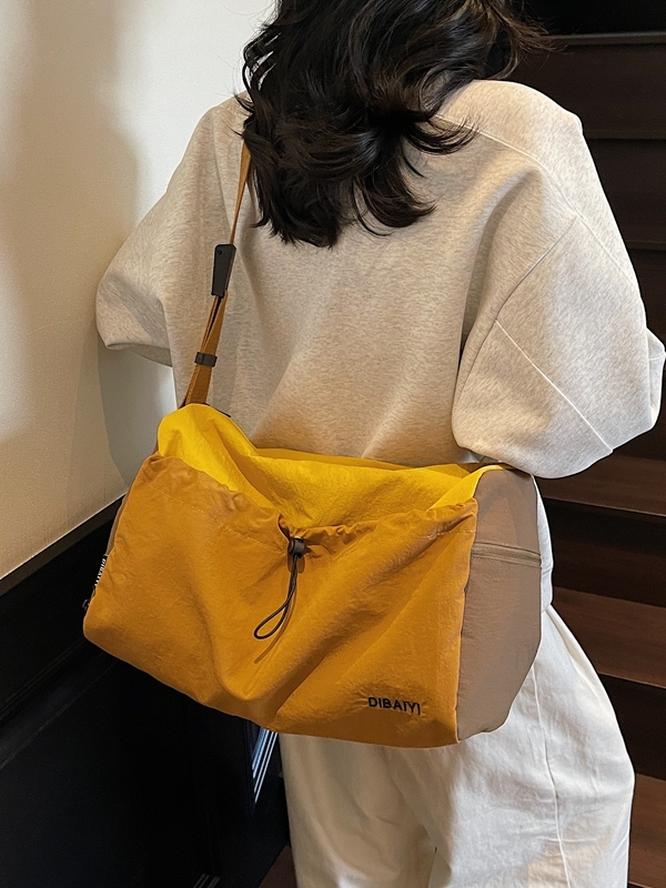 バイカラー ショルダーボストン 軽量 