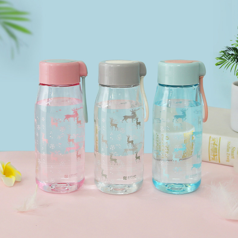 水筒 雪の結晶と鹿柄がかわいいプラスチック水筒