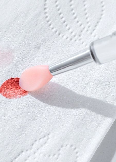 メイクブラシ リップ 蓋付き精密シリコン唇筆