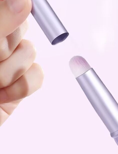 メイクブラシ リップ 携帯用リップブラシ 蓋付き