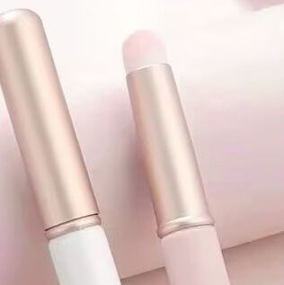メイクブラシ リップ 携帯用リップブラシ 蓋付き