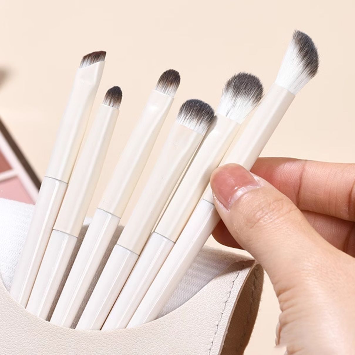 メイクブラシ 洗練された美肌づくりの必需品ブラシセット
