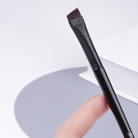 メイクブラシ プロ仕様平筆アイシャドウ用ブラシ