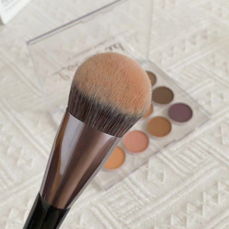 メイクブラシ プロ仕様丸型ファンデーション専用ブラシ