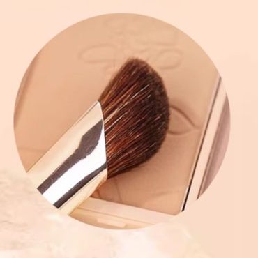 メイクブラシ プロ仕様斜めカット鼻影用コンシーラーブラシ