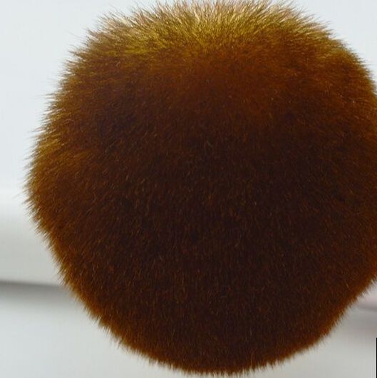 メイクブラシ ふんわり丸型チークブラシ 極上肌仕上げ