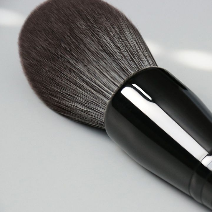 メイクブラシ 高級天然毛ふんわりチークブラシ