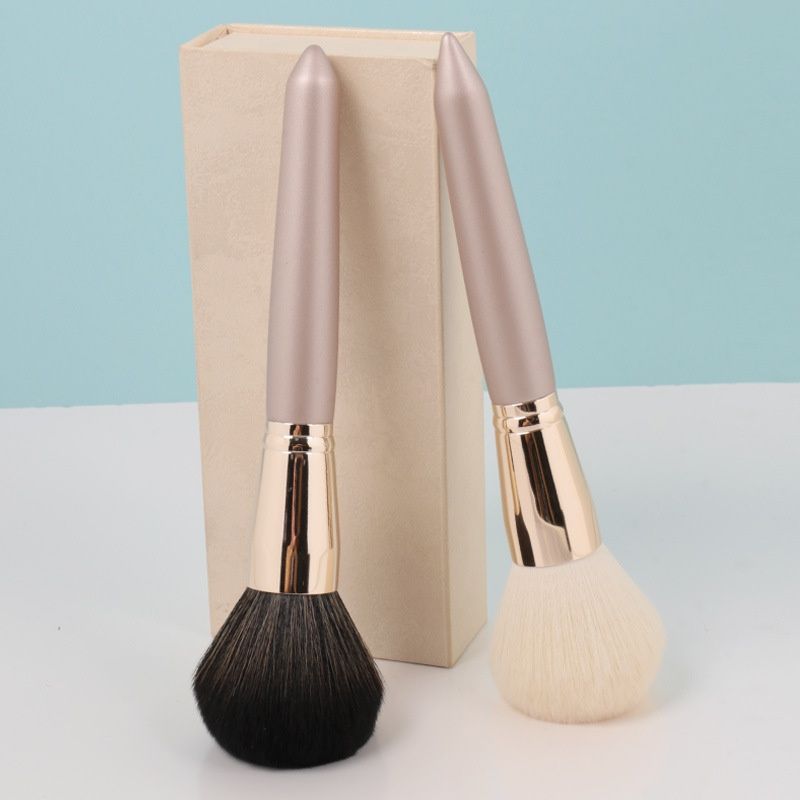 メイクブラシ 天然毛とふわふわ毛の贅沢チークブラシセット