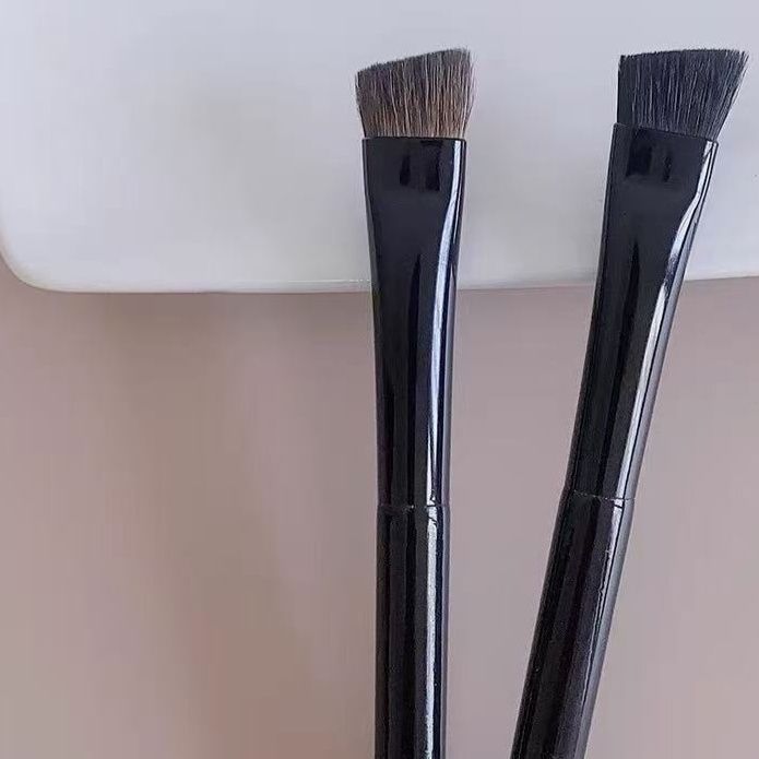 メイクブラシ 天然動物毛アイシャドウ用メイクブラシ