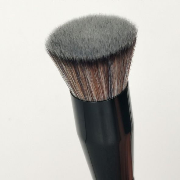 メイクブラシ プロ仕様平頭型ファンデーションブラシ