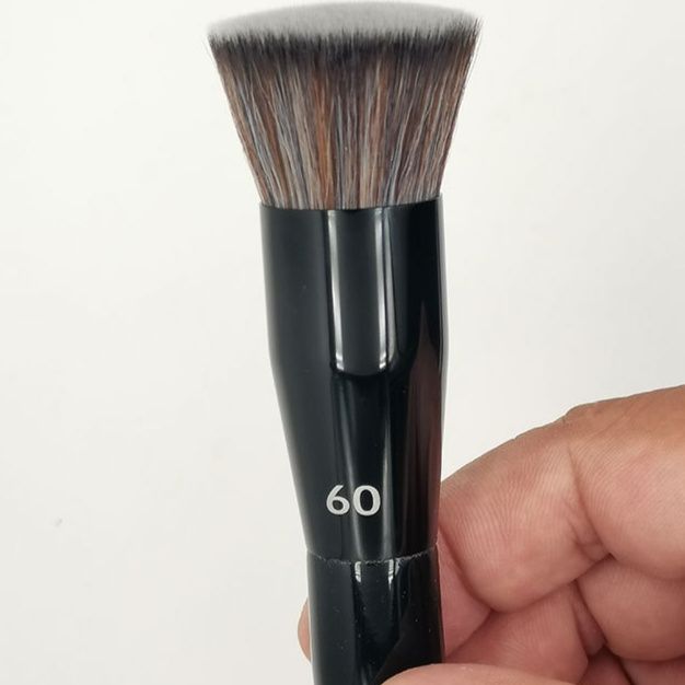 メイクブラシ プロ仕様平頭型ファンデーションブラシ