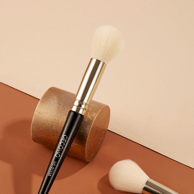 メイクブラシ 自然な血色感を叶える丸型チークブラシ