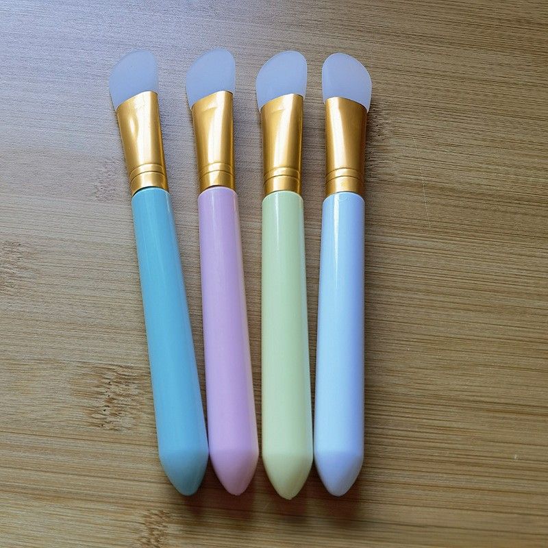 メイクブラシ 柔らか毛先のパステル調コンシーラーブラシ