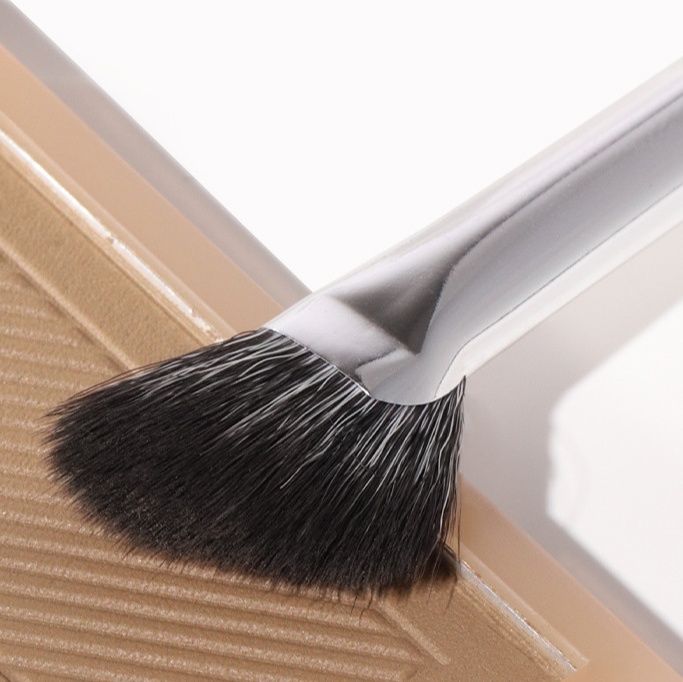 メイクブラシファンデーション 斜めカット立体造形メイクブラシ
