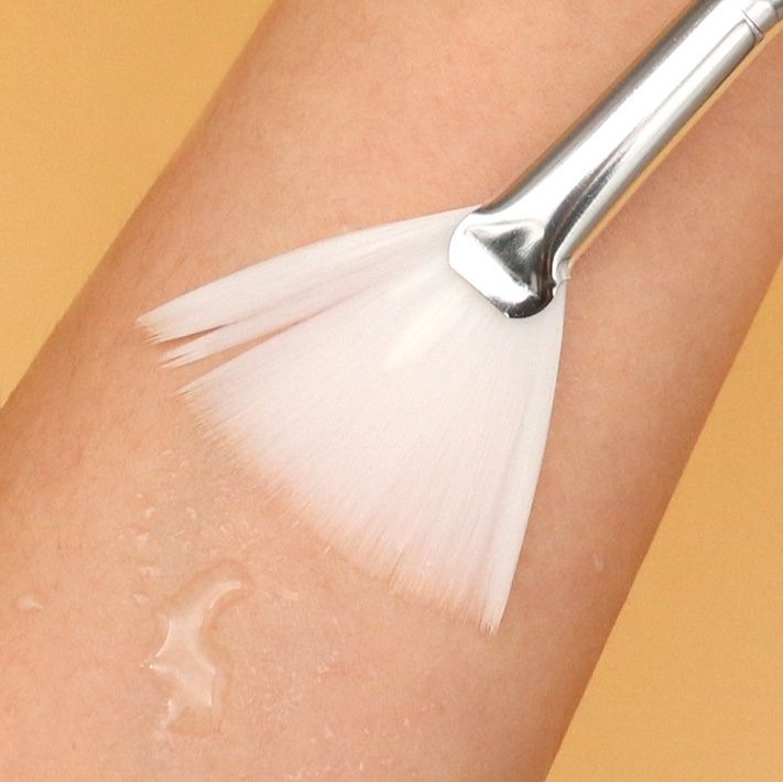 メイクブラシ 扇形シリコンファンデーションブラシ