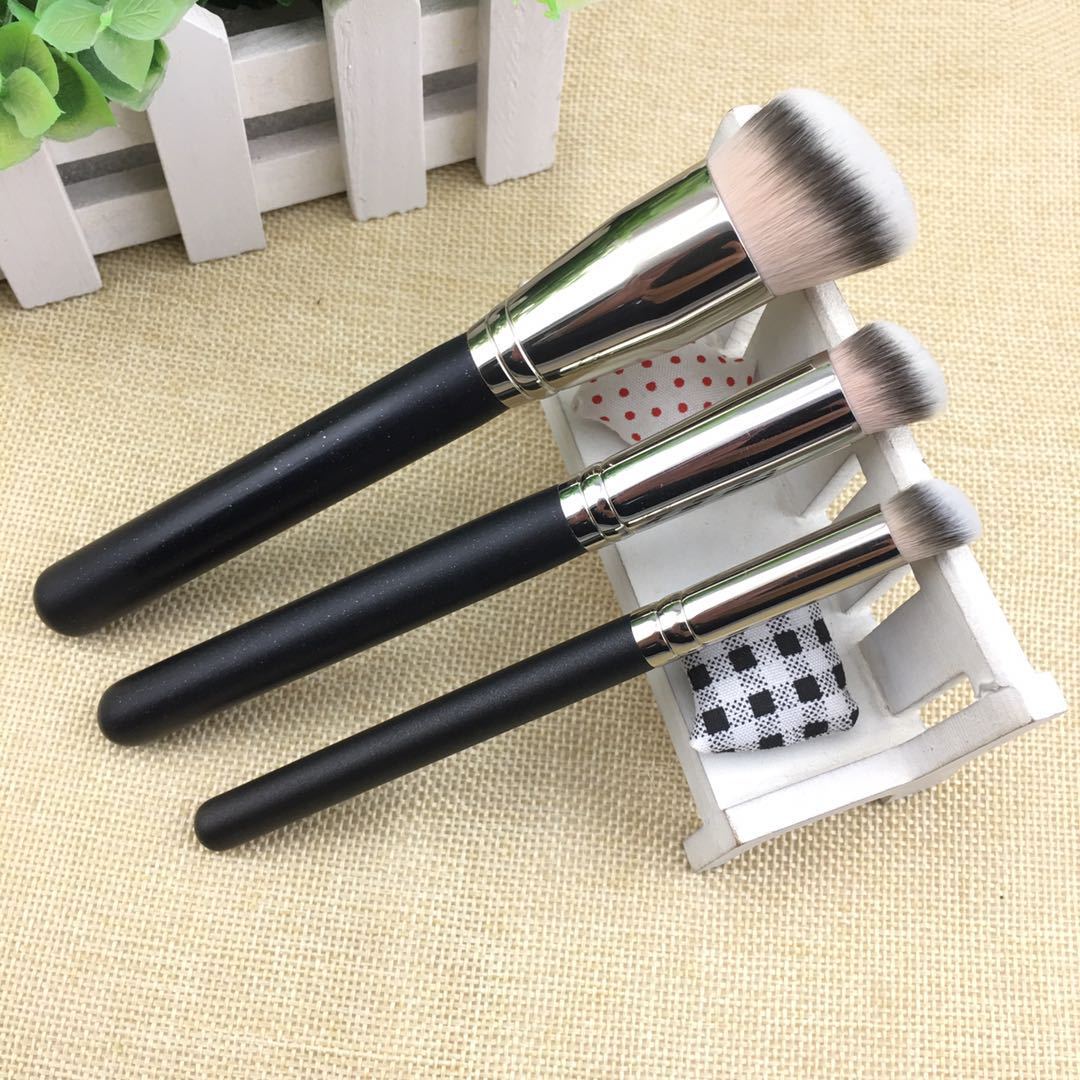 メイクブラシ プロ仕様斜めカット平筆ファンデーション用メイクブラシセット