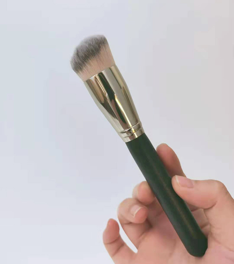 メイクブラシ プロ仕様多機能メイクブラシ三本セット