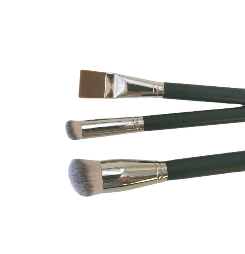 メイクブラシ プロ仕様多機能メイクブラシ三本セット