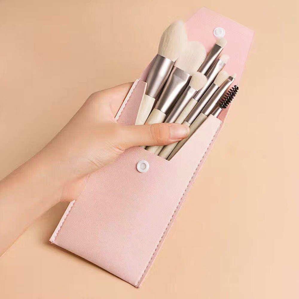 メイクブラシ８本セット 収納ケース付き 化粧道具セット