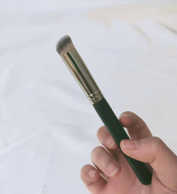 メイクブラシ プロ仕様多機能メイクブラシ三本セット