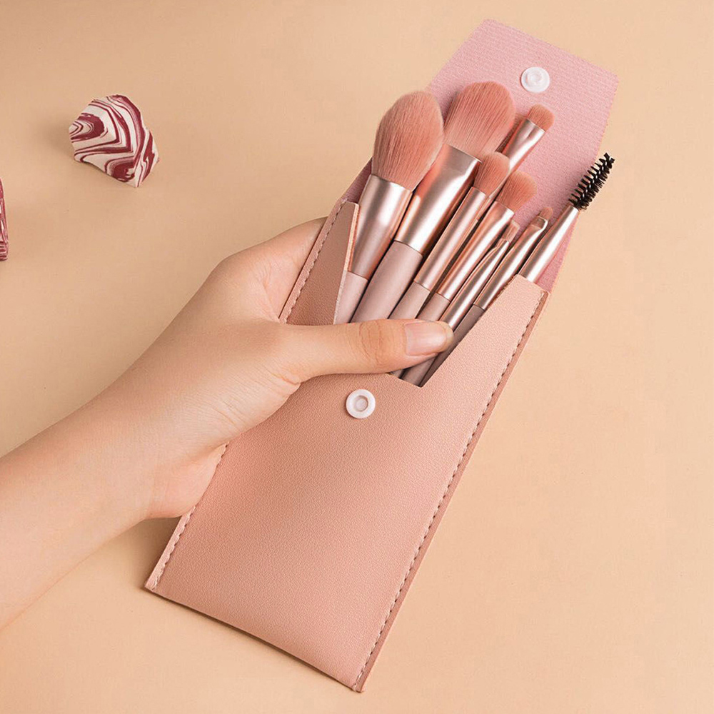 メイクブラシ８本セット 収納ケース付き 化粧道具セット