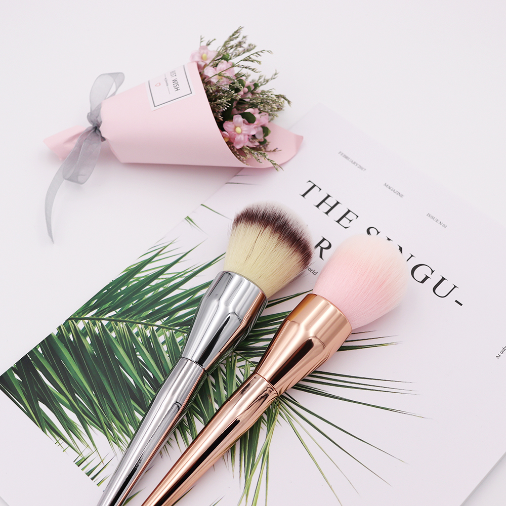 メイクブラシ プロ仕様高密度毛束ファンデーショ専用ブラシ