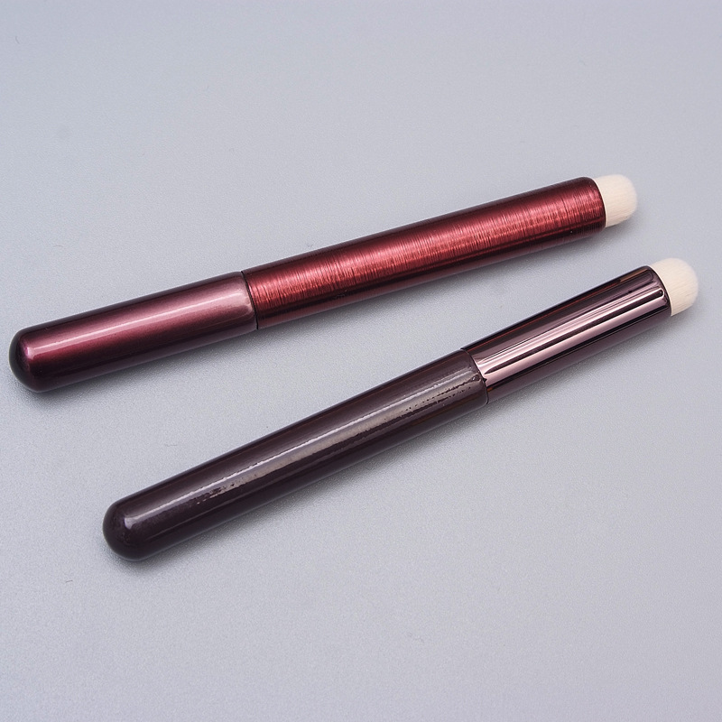 メイクブラシ なめらか丸型リップブラシ