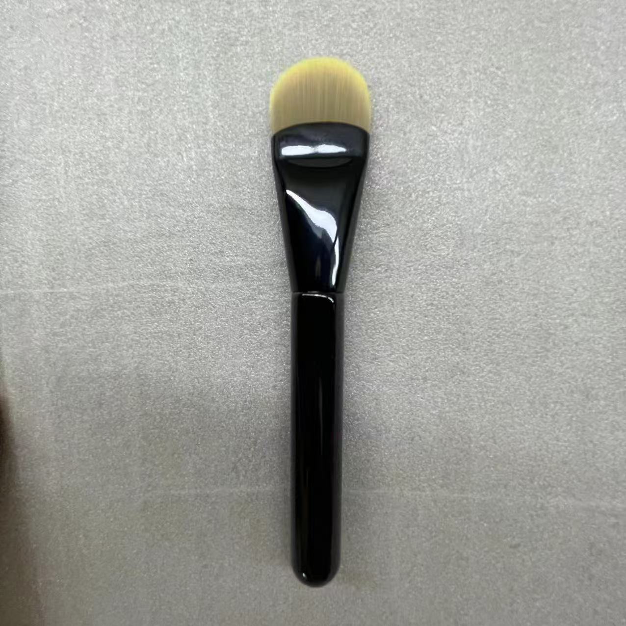 メイクブラシ 丸型ドーム型ファンデーション用メイクブラシ