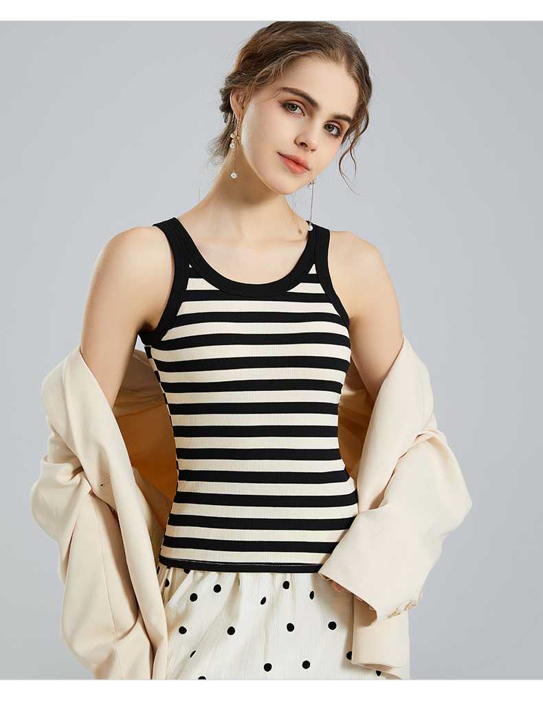 ストライプ模様ブラトップ一体型タンクトップ