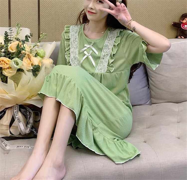 ブラトップ 胸元パッド付き薄手半袖ワンピース 夏用妊婦服寝間着