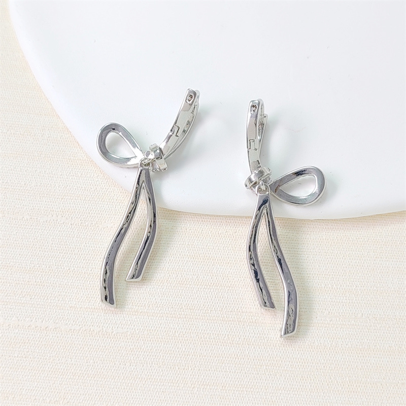 https://fulmo-img-server.com/bridalgleam/0260eca0-c3ad-42ed-bd72-b267ce7d1d9f.jpg